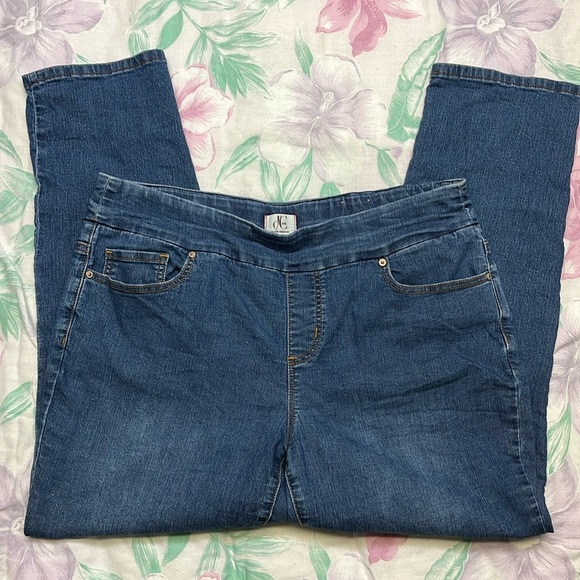 DC Jeans - Medium Colour Denim - Size 18P - Picture 1 of 4